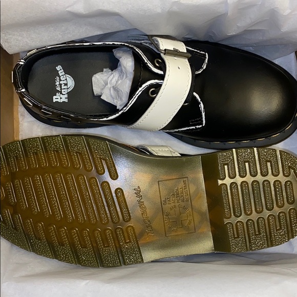 NEW Dr. Martens 1461 Zambello Stud Lace-Up - Picture 8 of 10